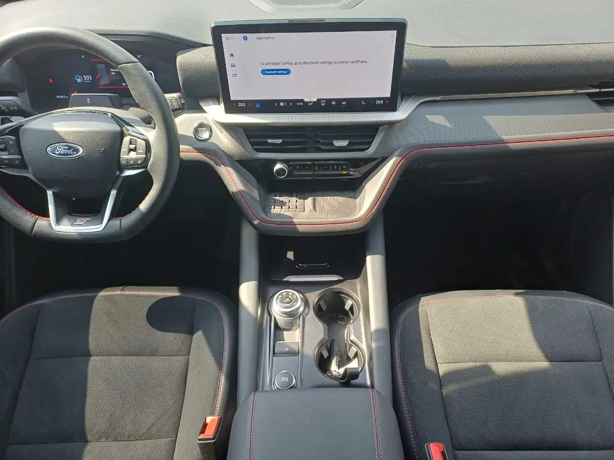 Car image 16
