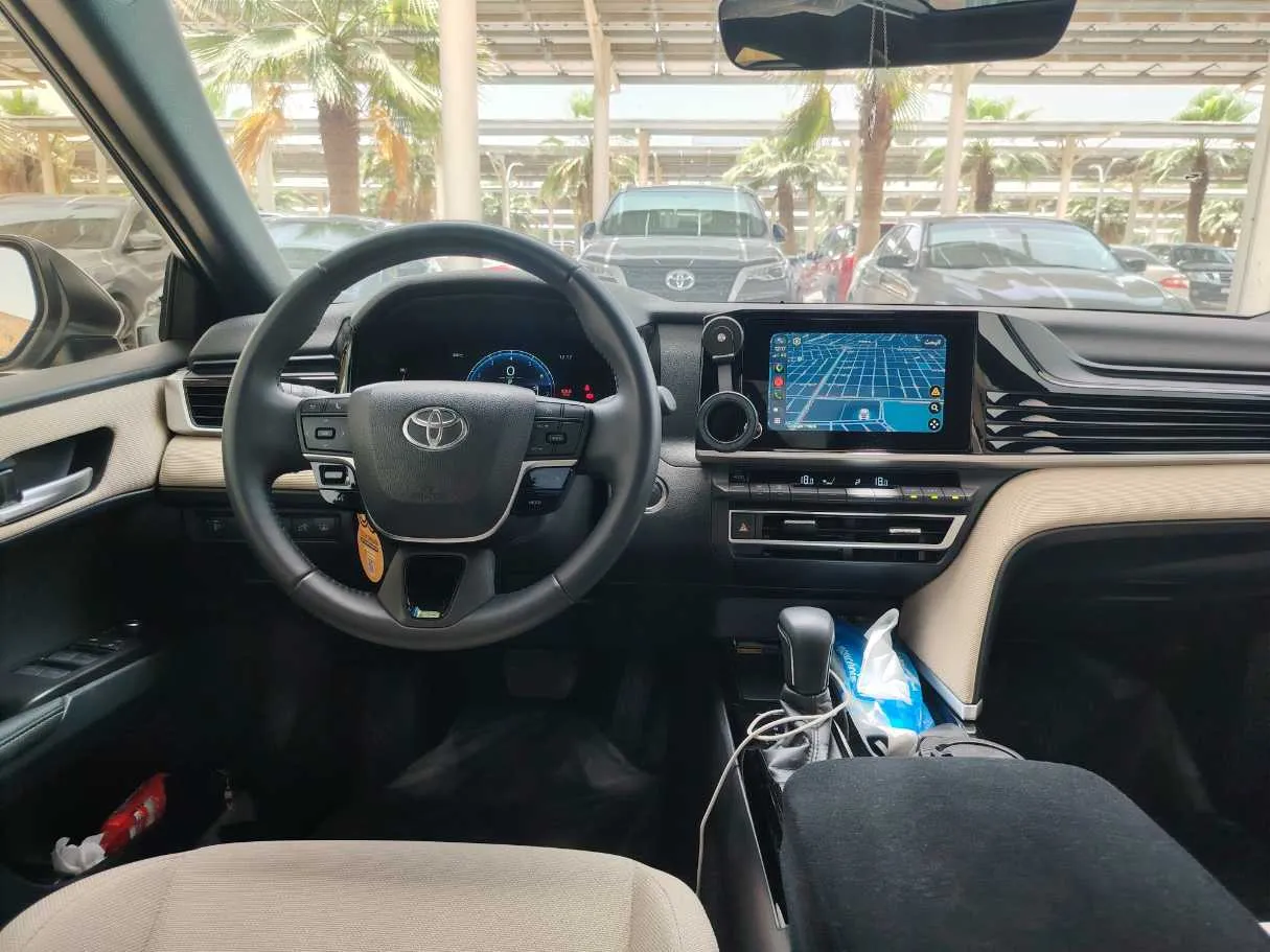 Car image 23