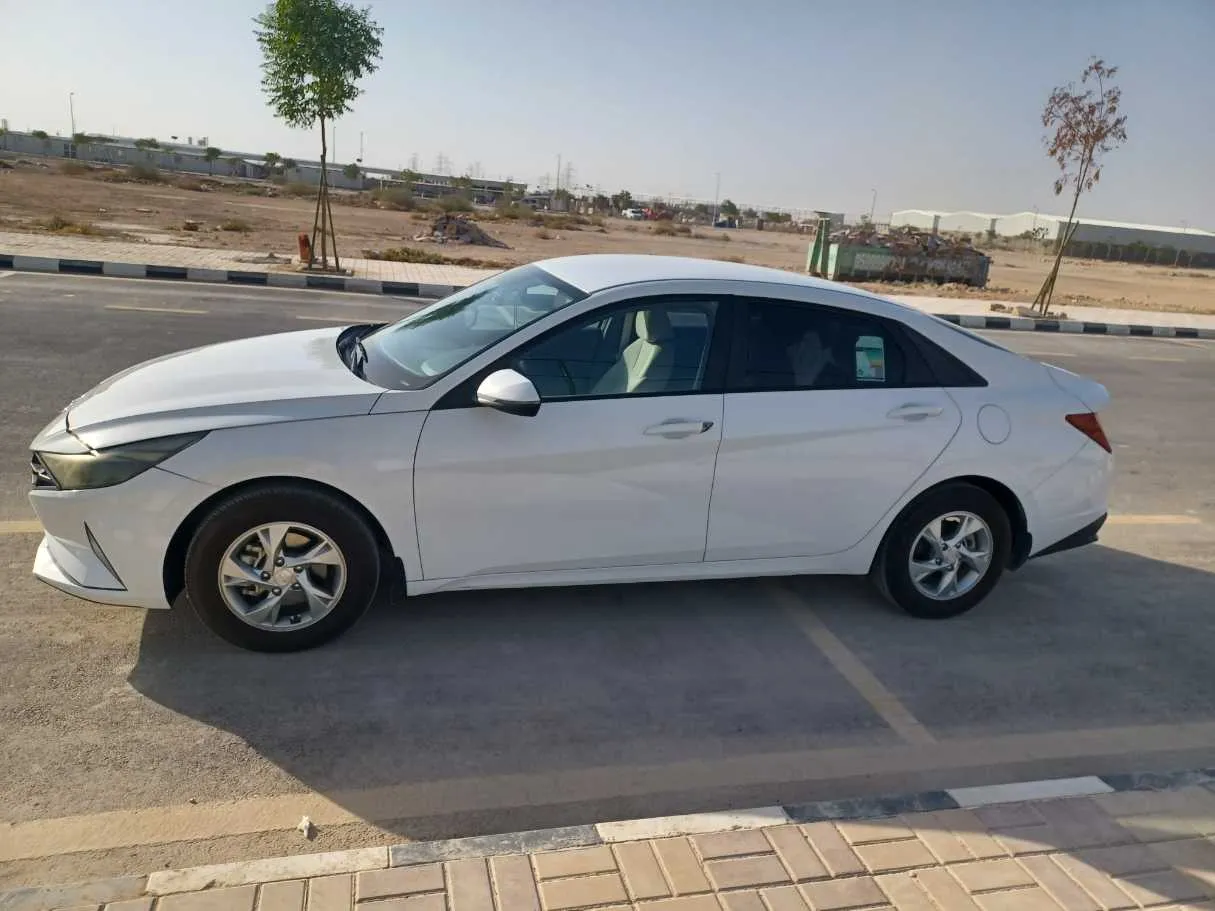 Car image 8