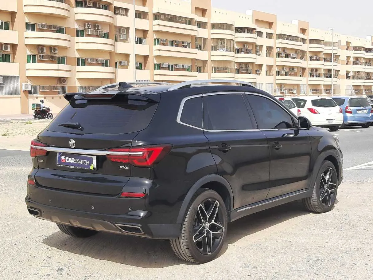 Car image 5