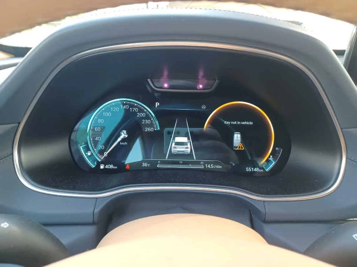 Car image 16