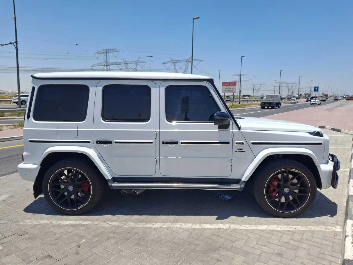 Car image 8