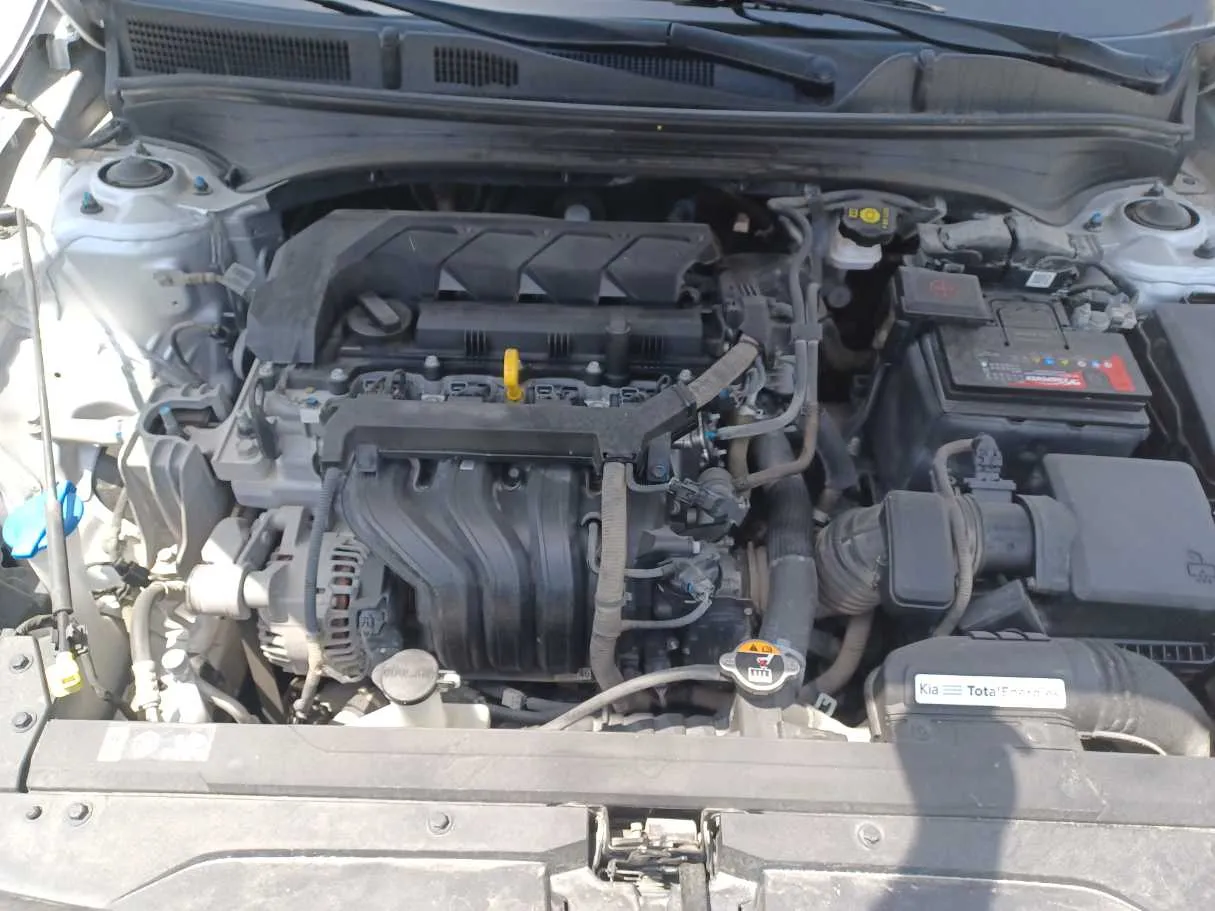 Car image 26