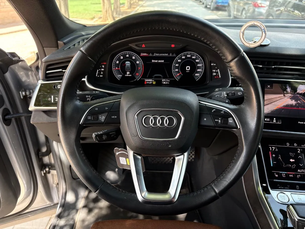 Car image 23