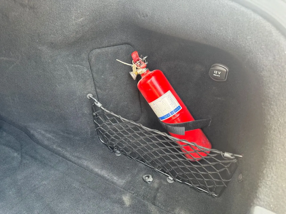 Car image 25