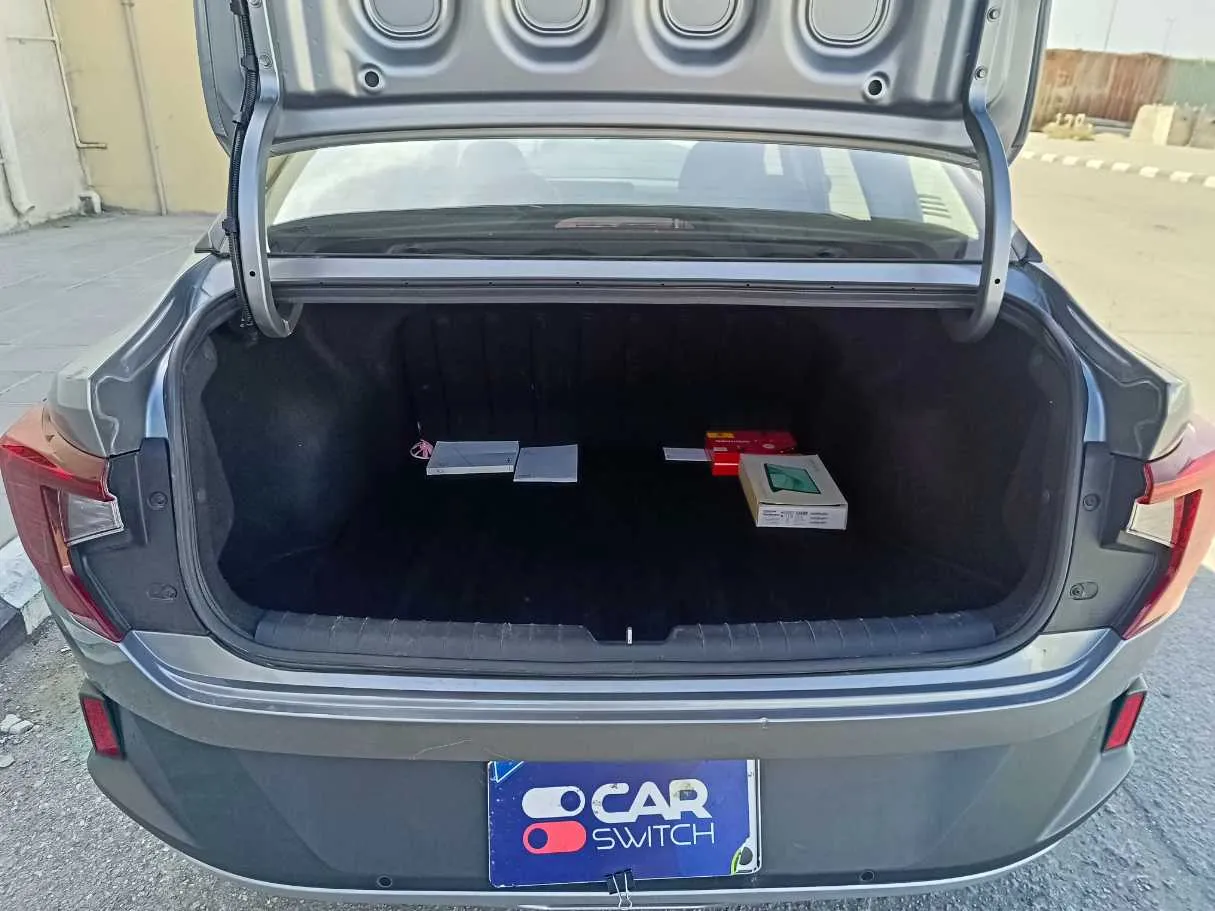 Car image 27