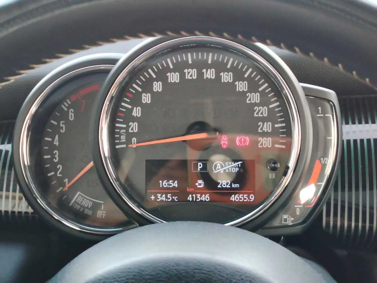 Car image 23