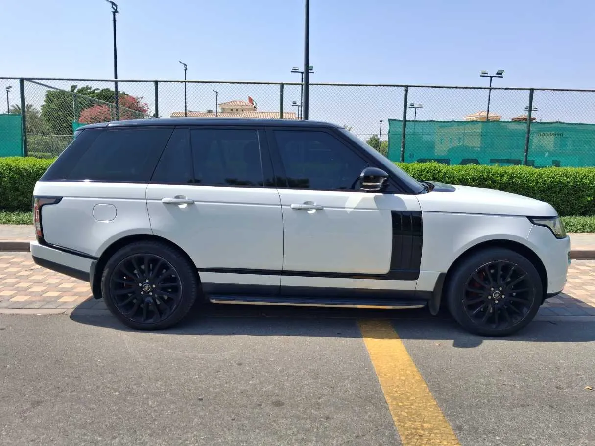 Car image 8