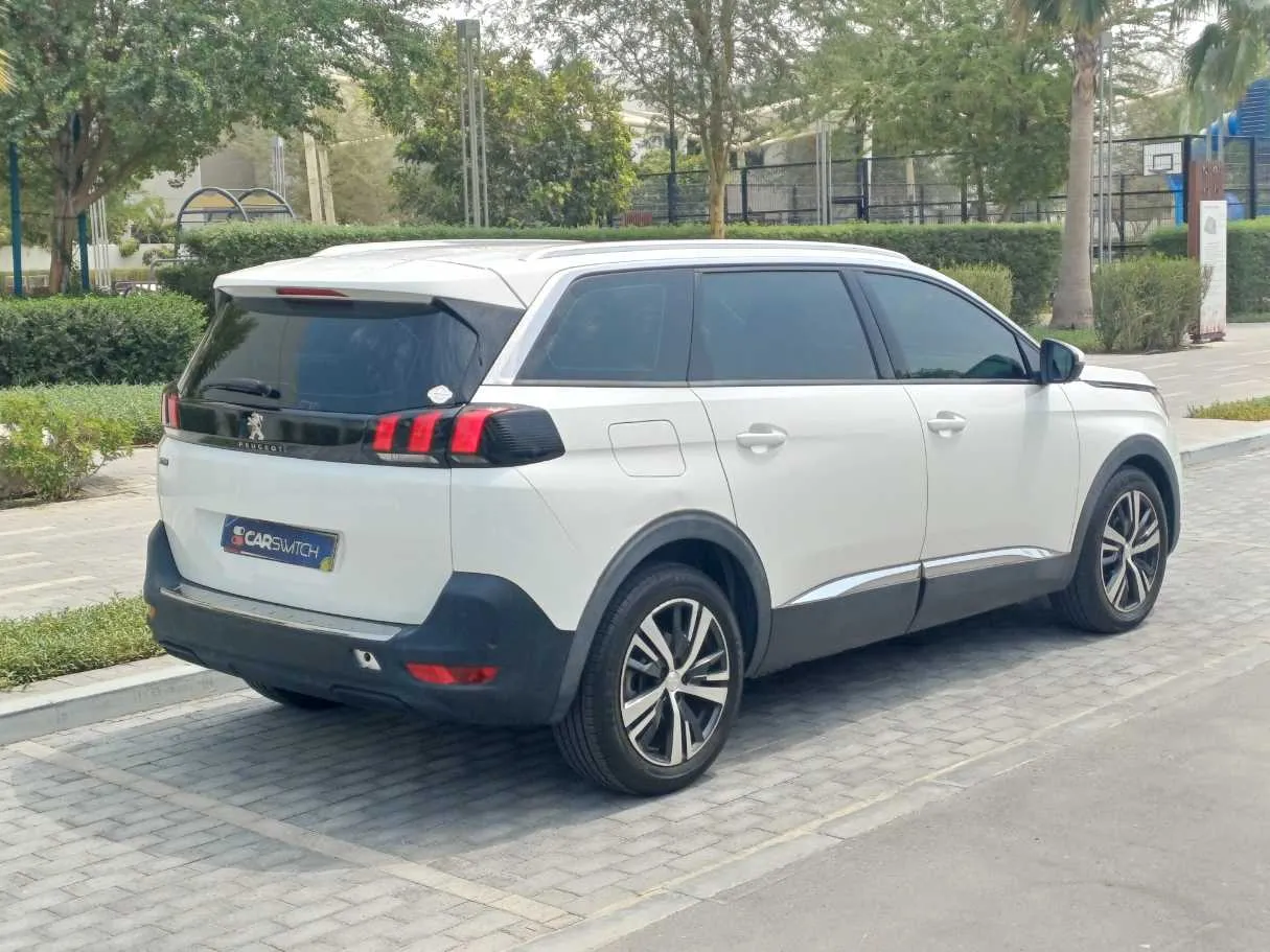 Car image 7