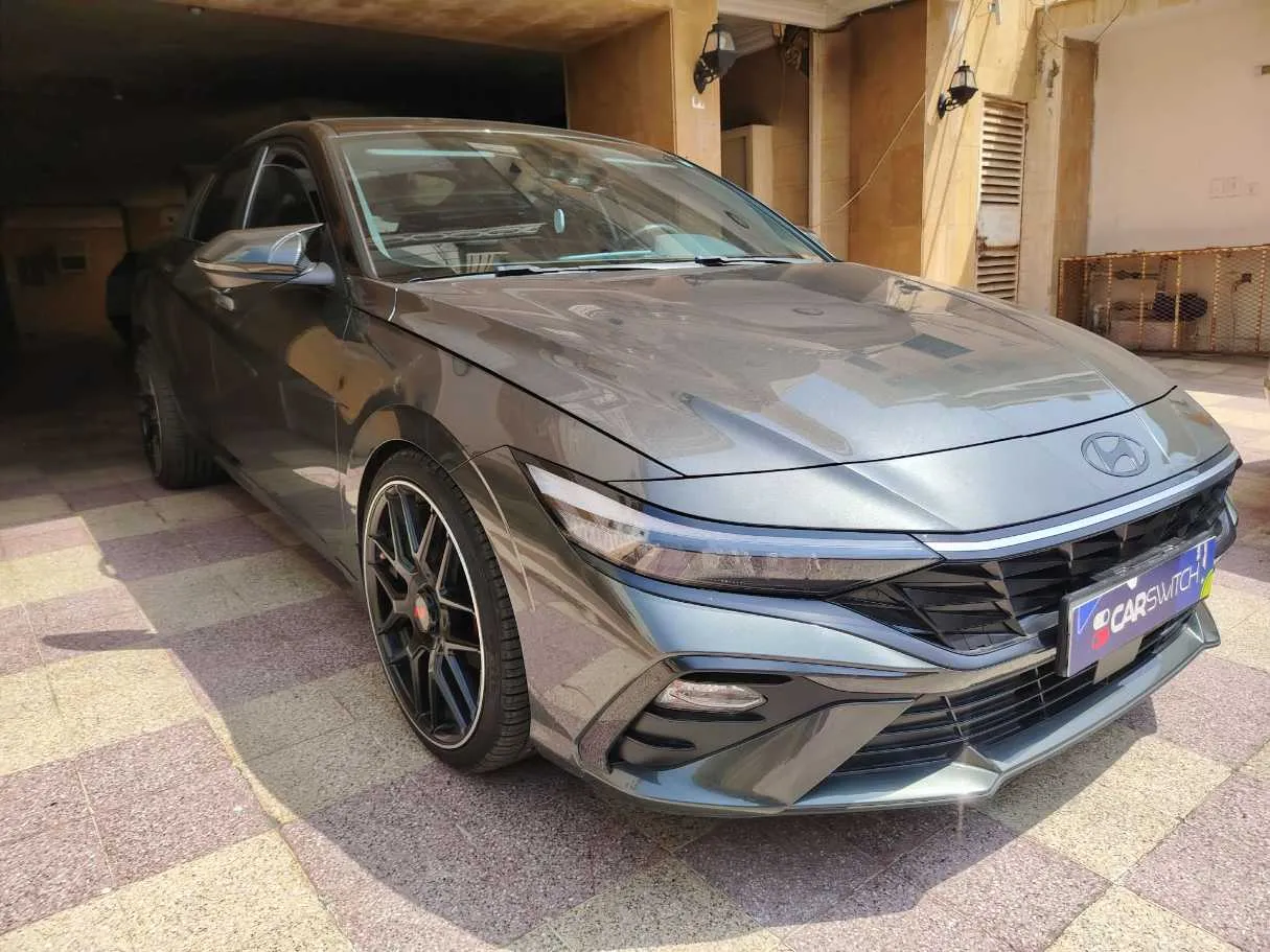 Car image 3