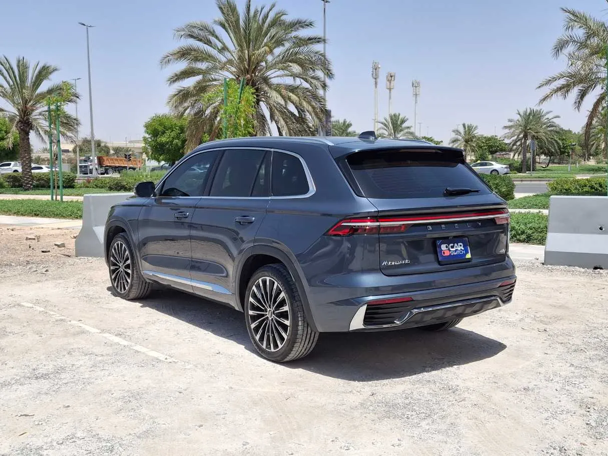 Car image 7