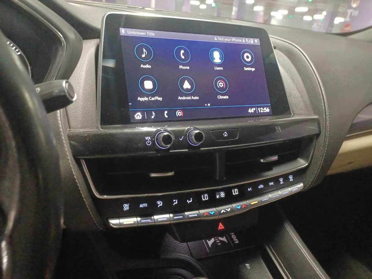 Car image 20