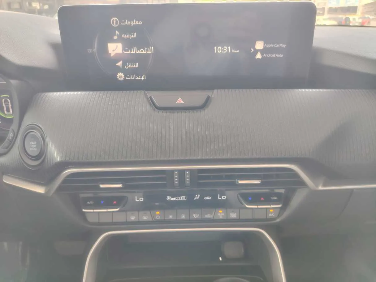 Car image 24