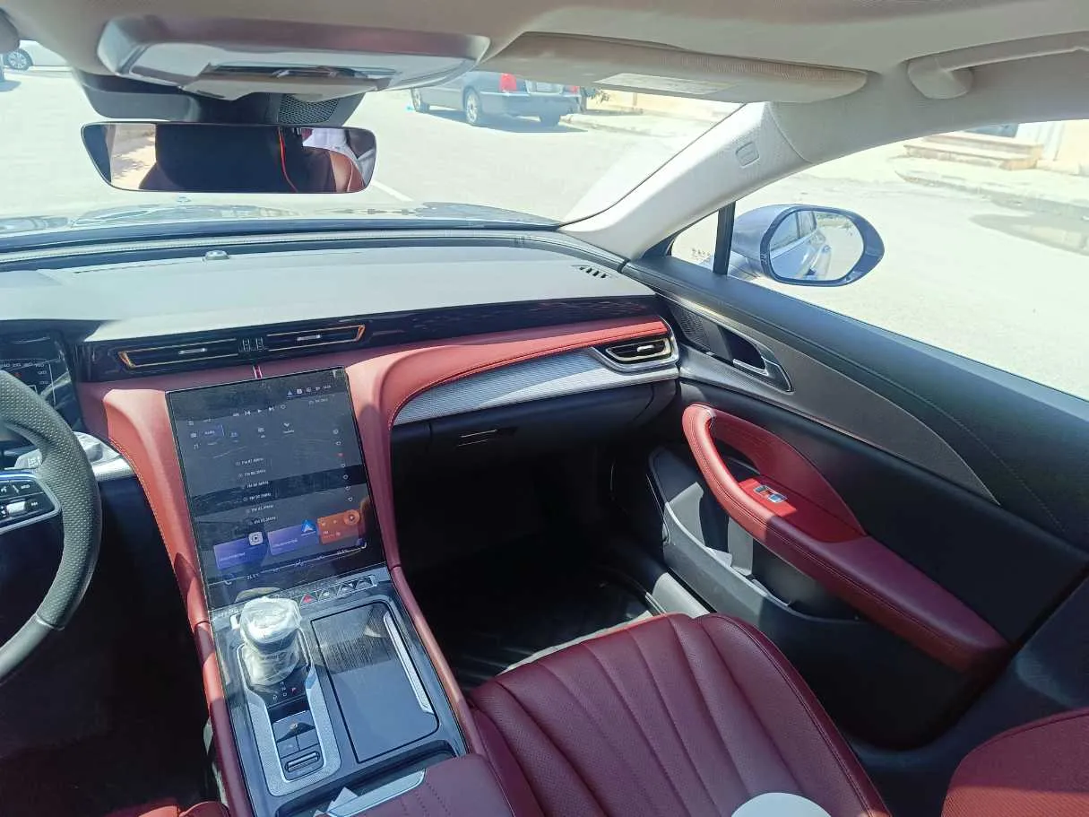 Car image 21