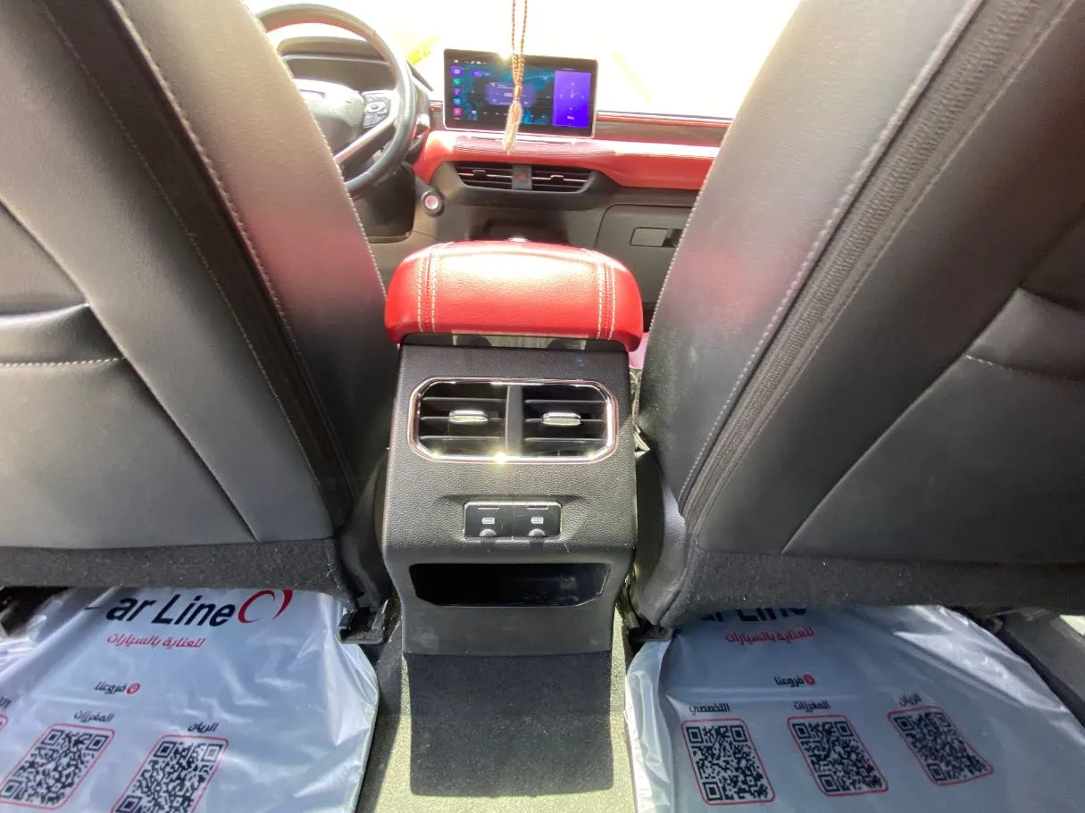 Car image 28