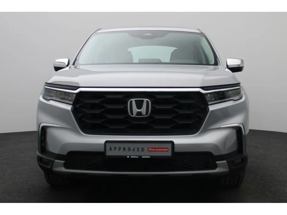 Car image 10