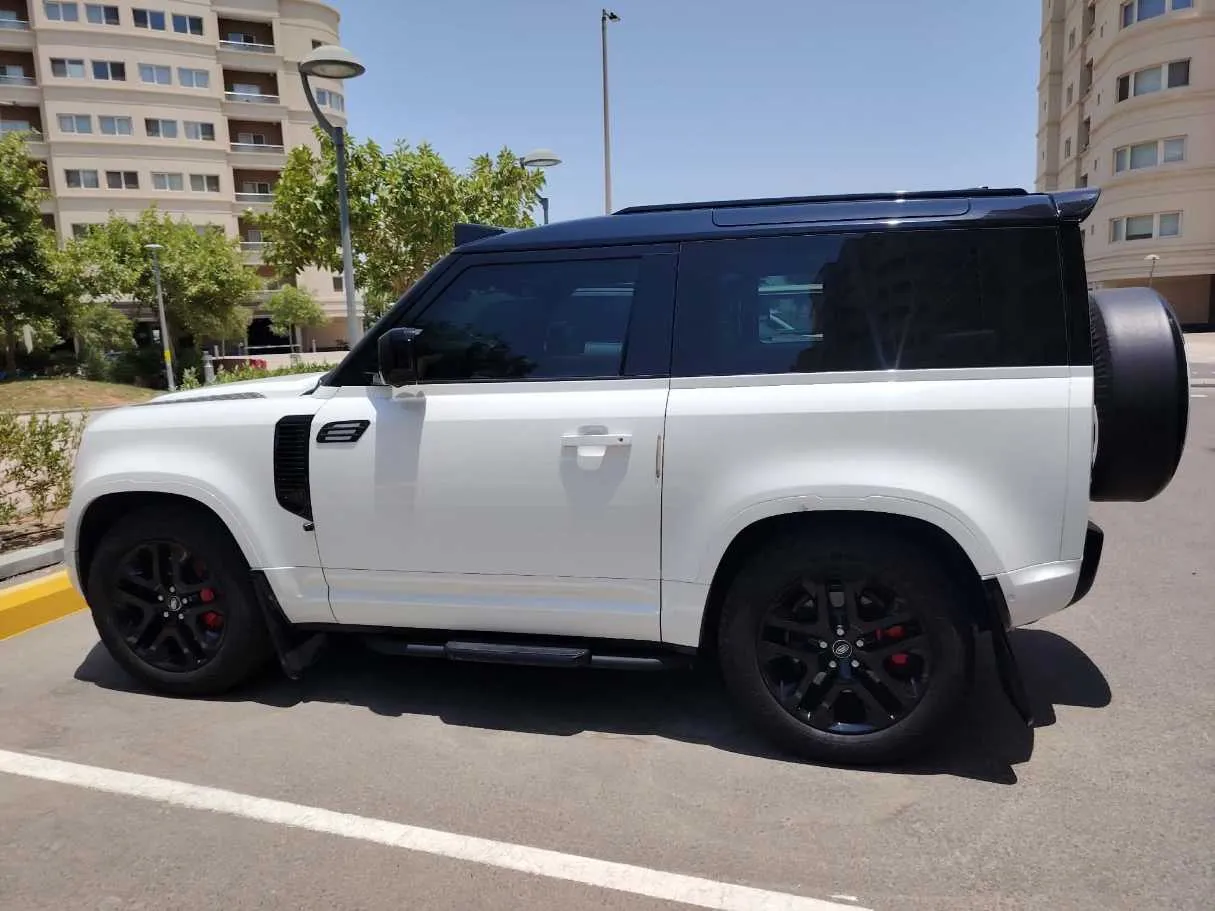 Car image 8