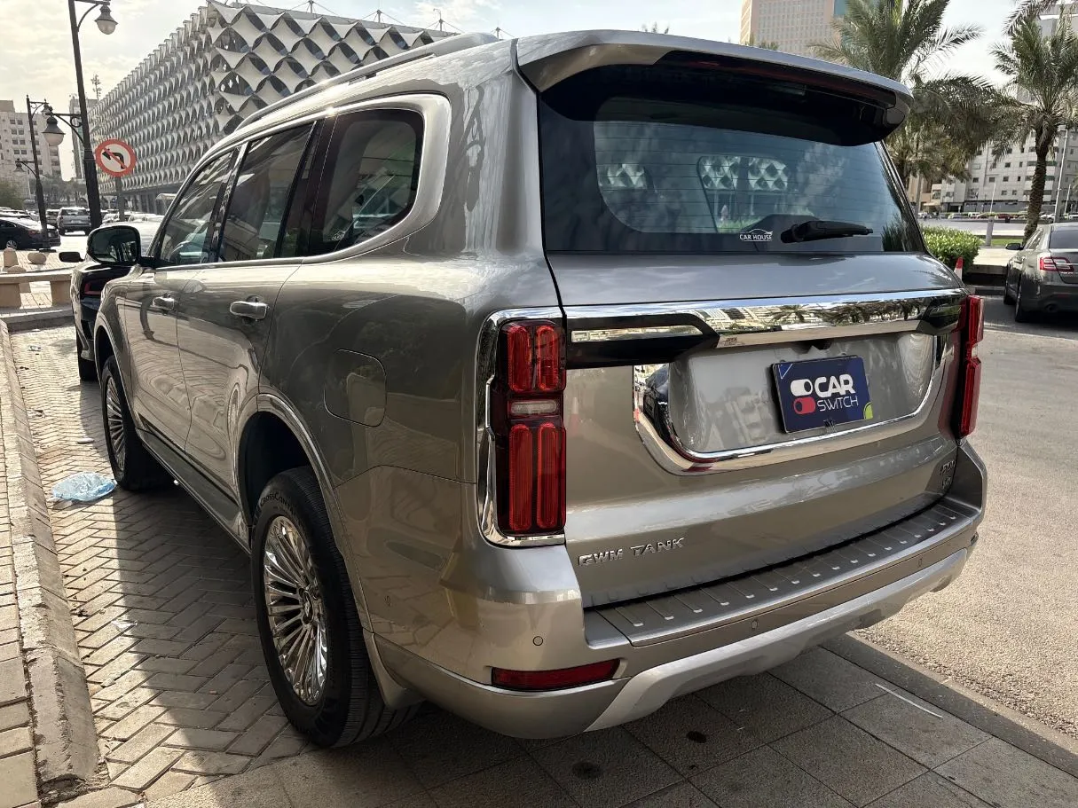 Car image 7