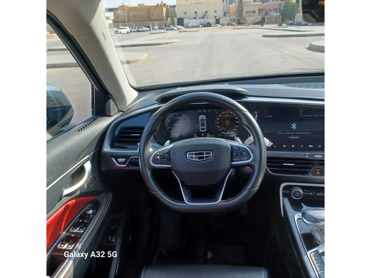 Car image 16