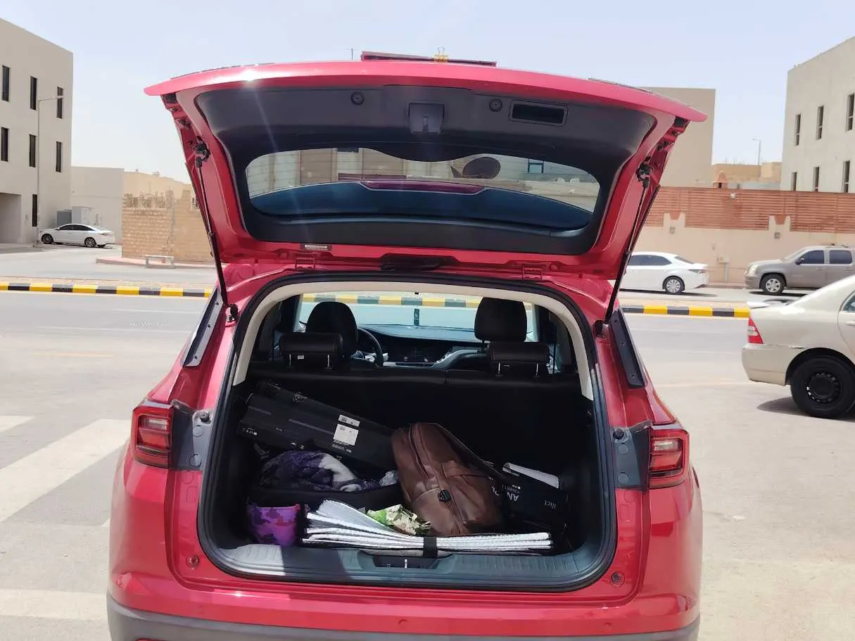 Car image 24