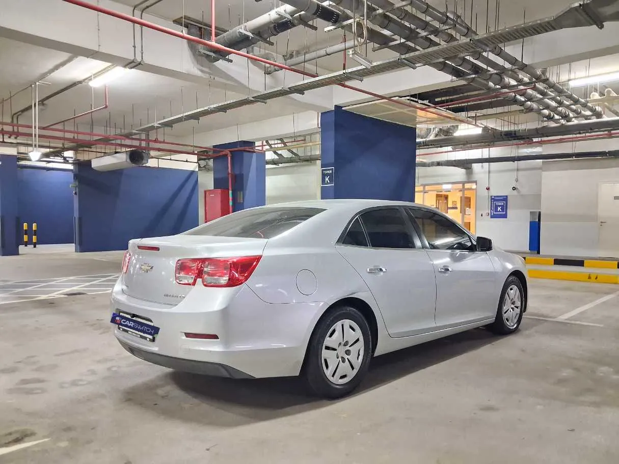 Car image 5