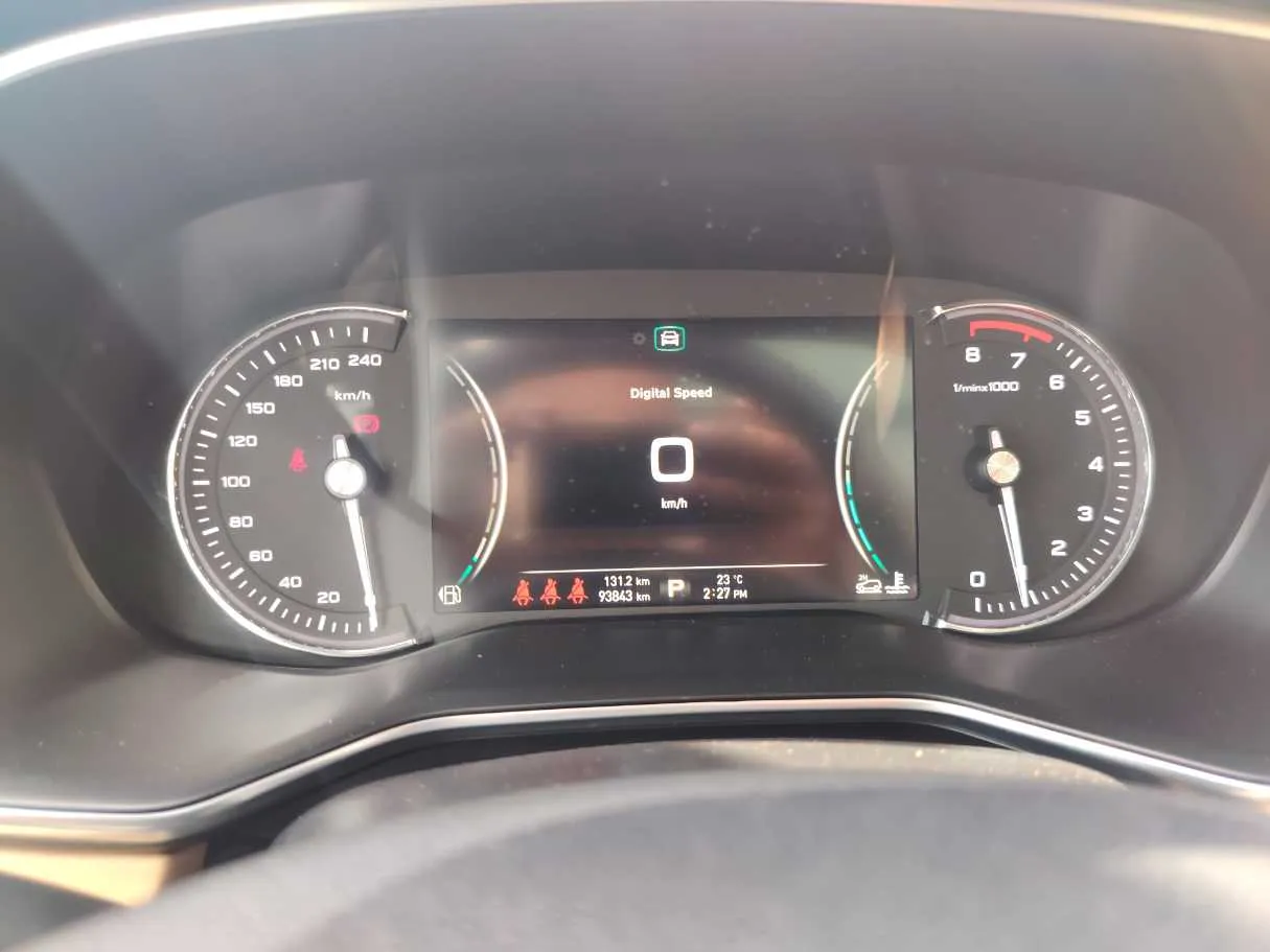 Car image 24