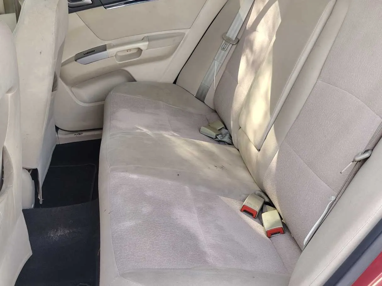 Car image 27