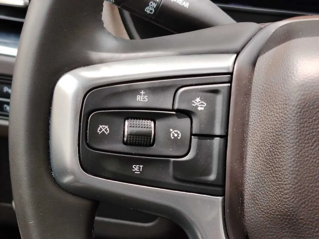 Car image 38