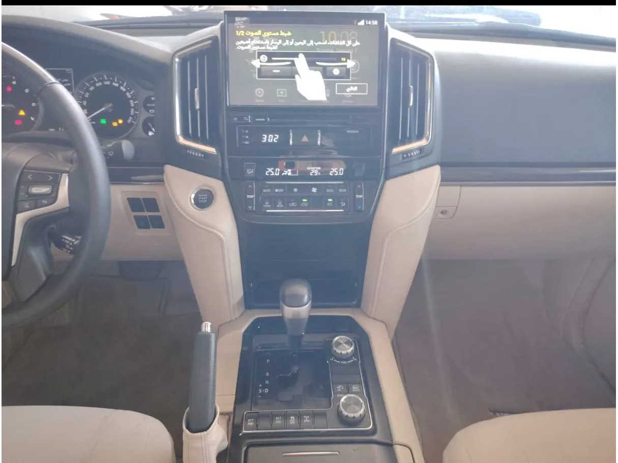 Car image 23