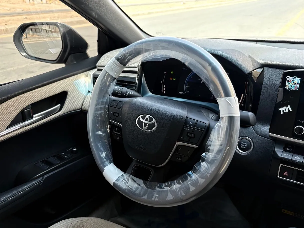 Car image 21