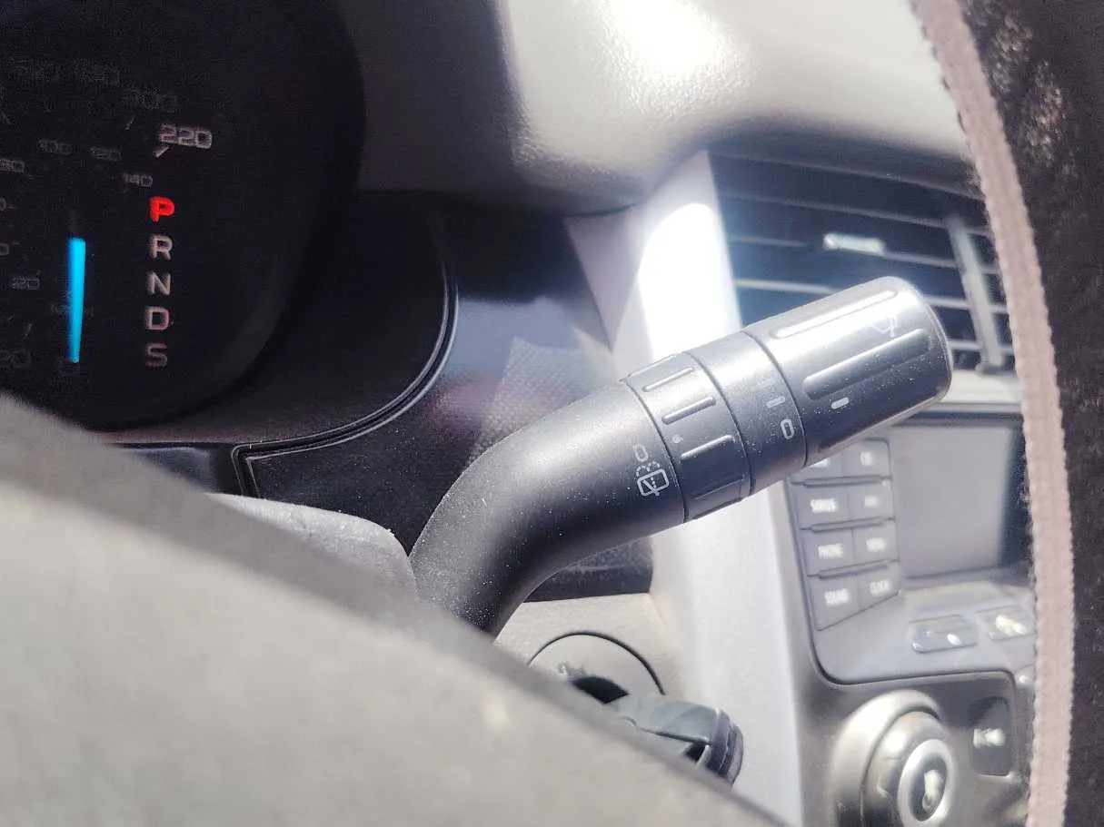 Car image 29
