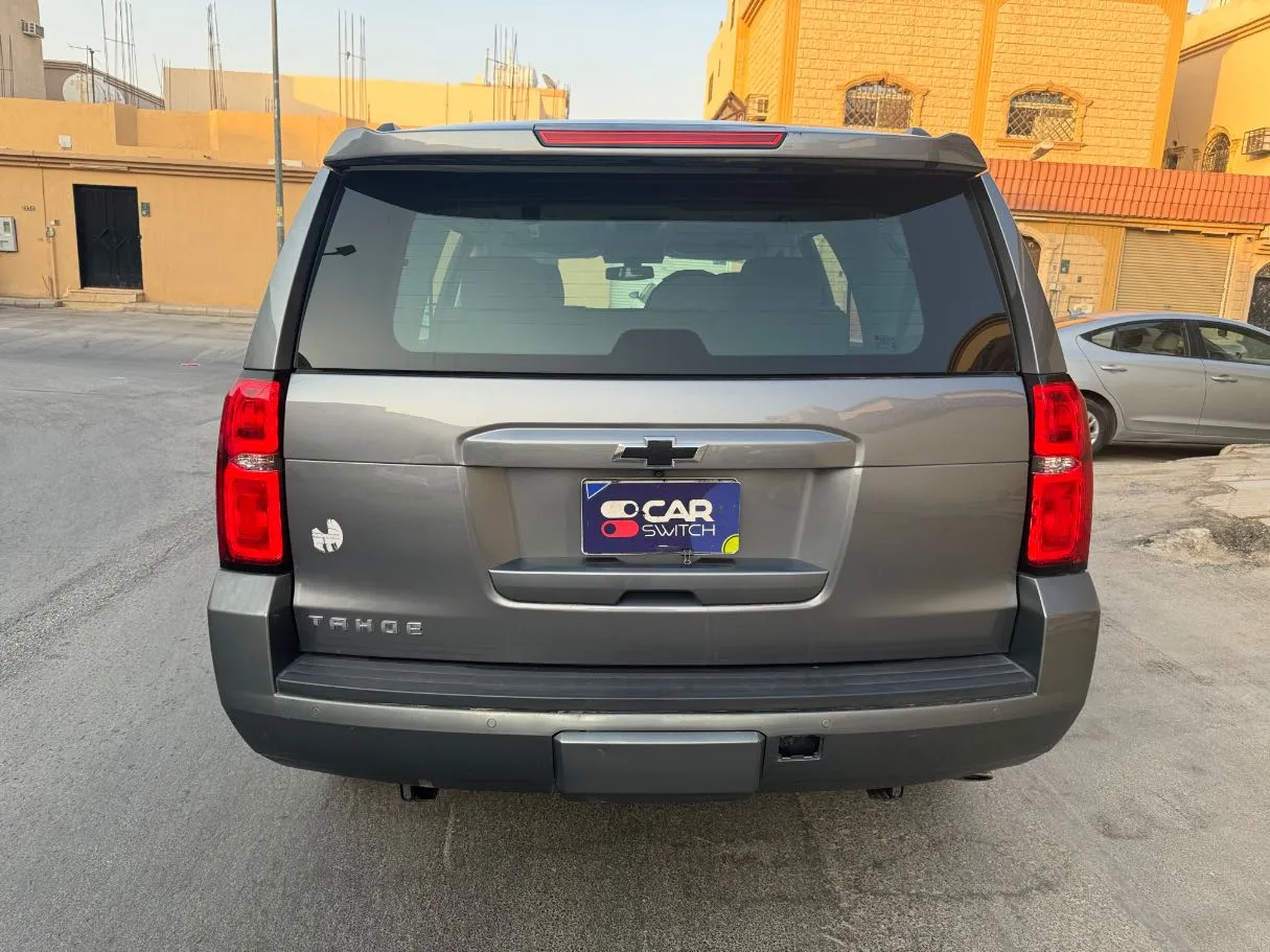 Car image 6