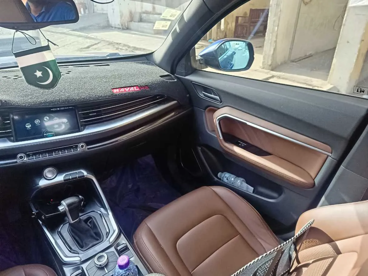 Car image 36