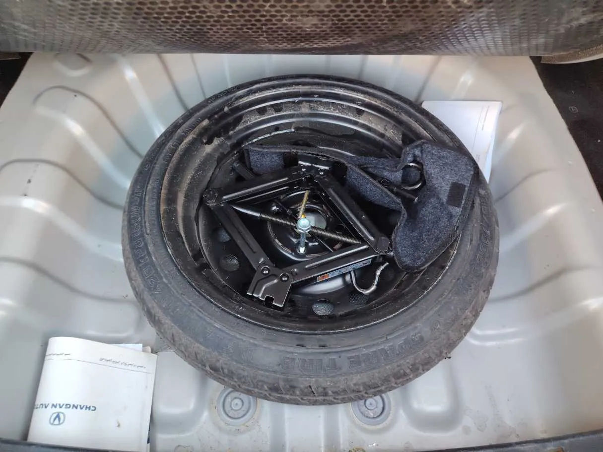 Car image 29