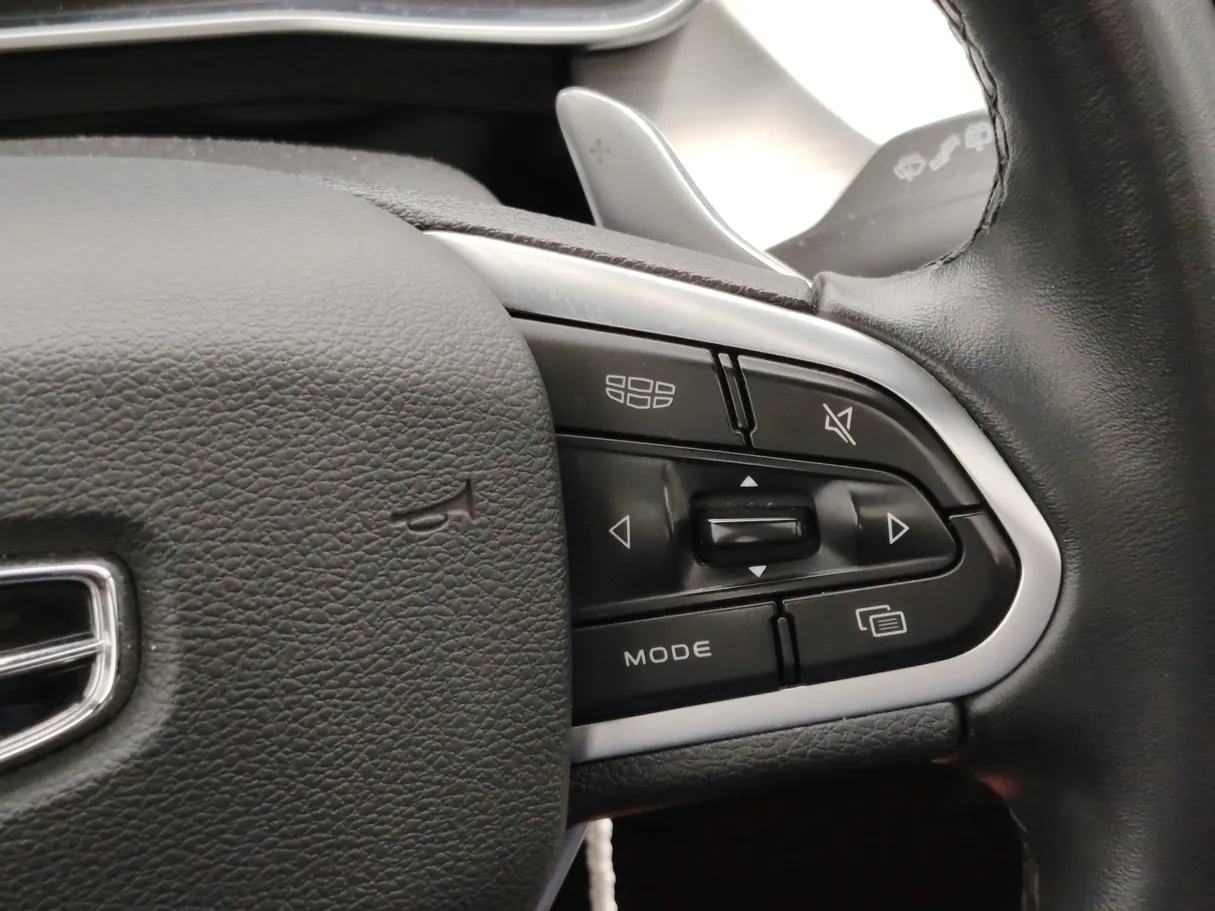 Car image 28