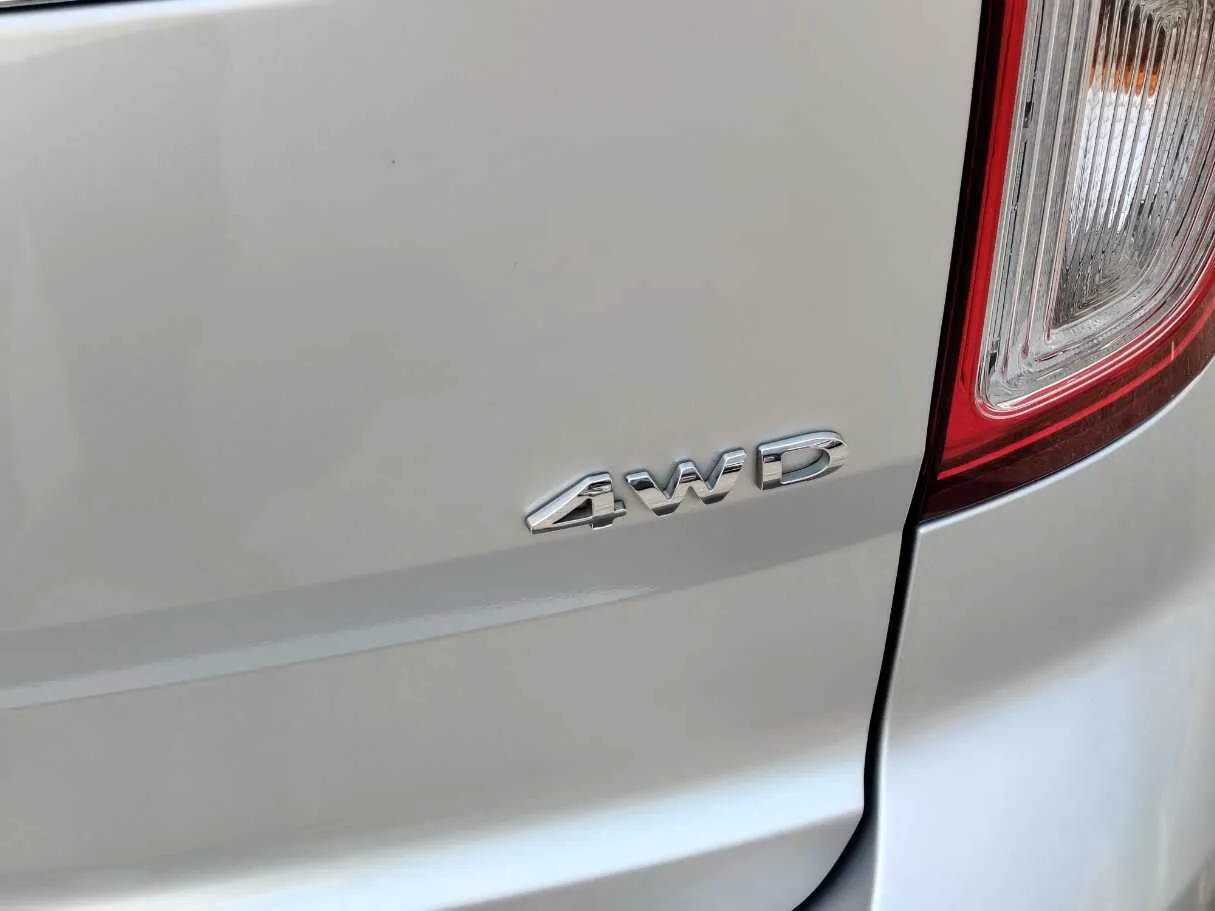 Car image 32