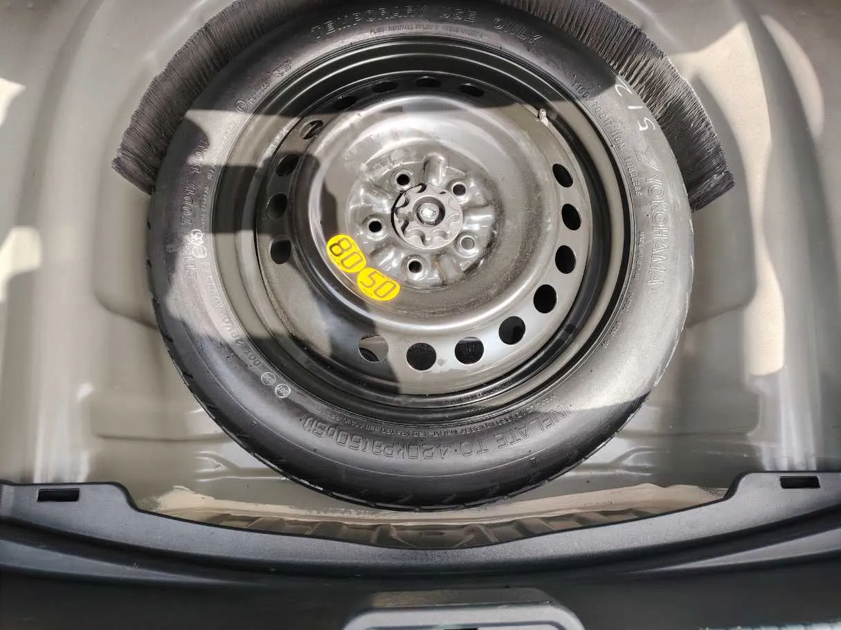 Car image 33