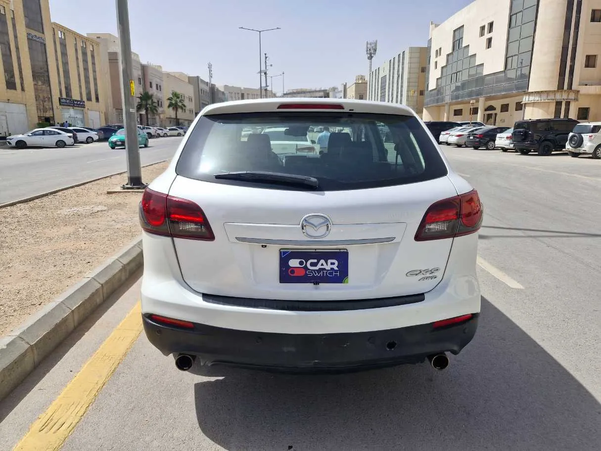 Car image 6