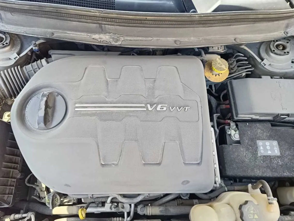 Car image 37