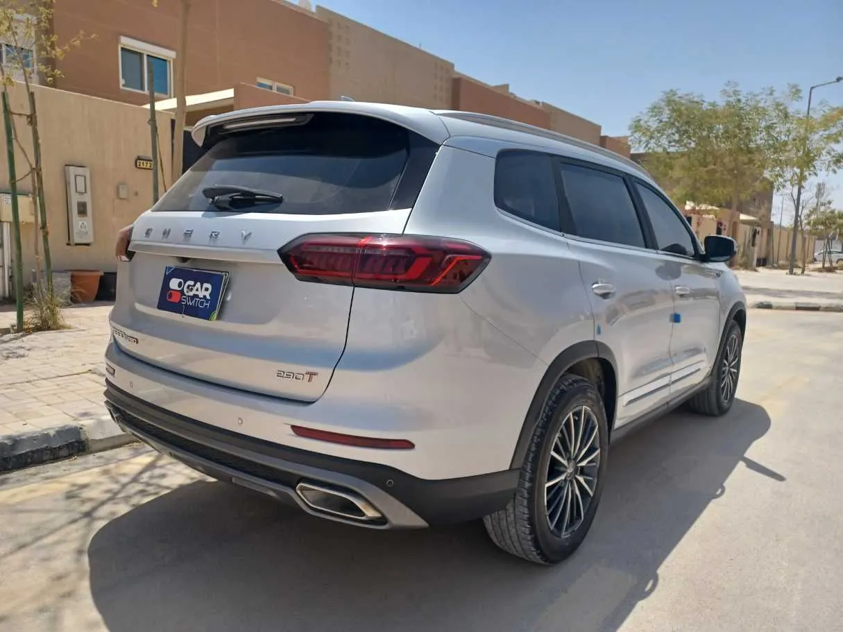 Car image 5