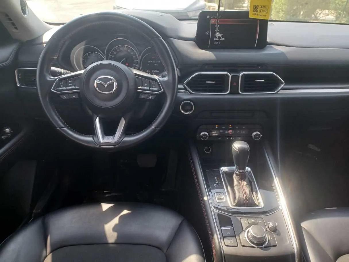 Car image 16