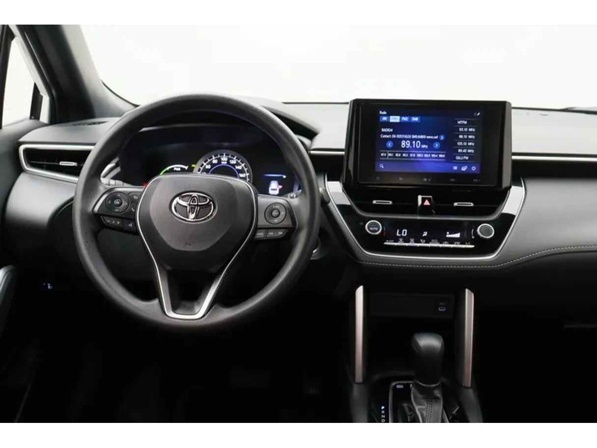 Car image 15