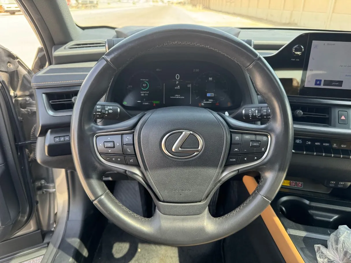 Car image 20