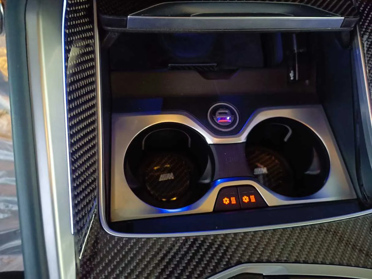 Car image 33