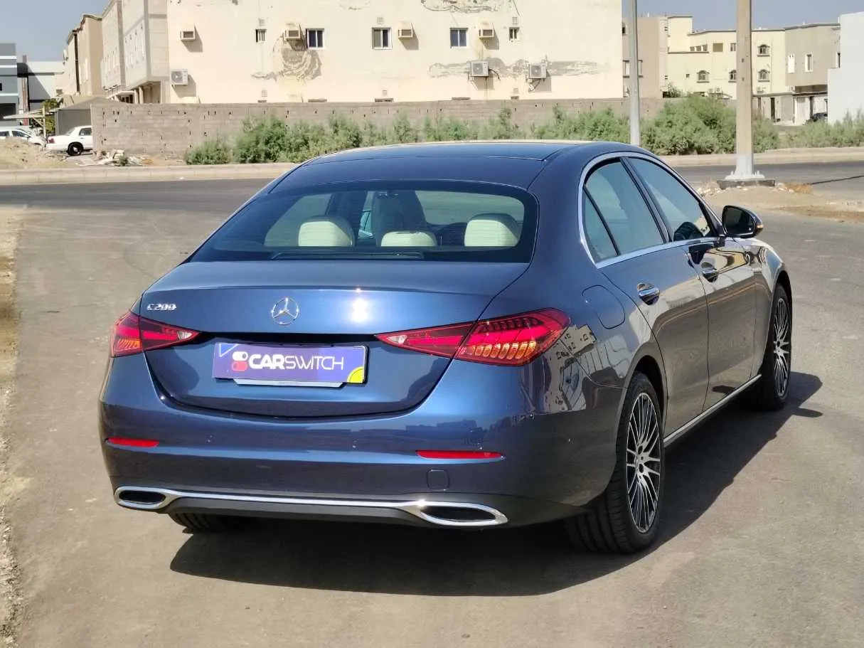 Car image 5