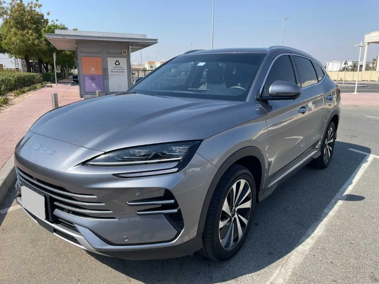 Car image 5