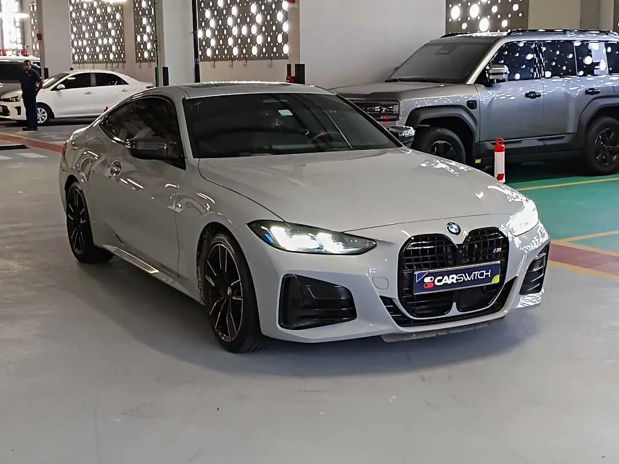 Car image 3