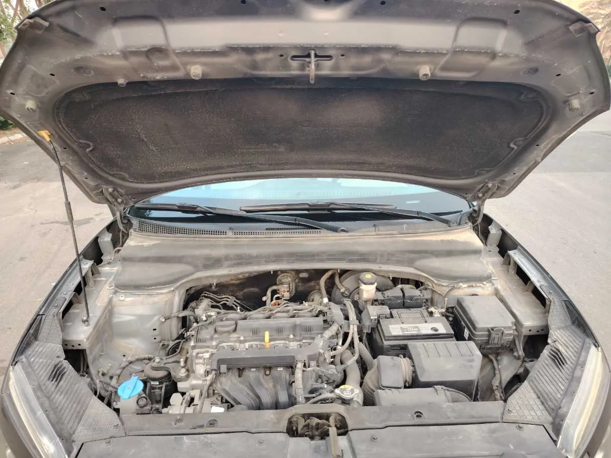 Car image 32