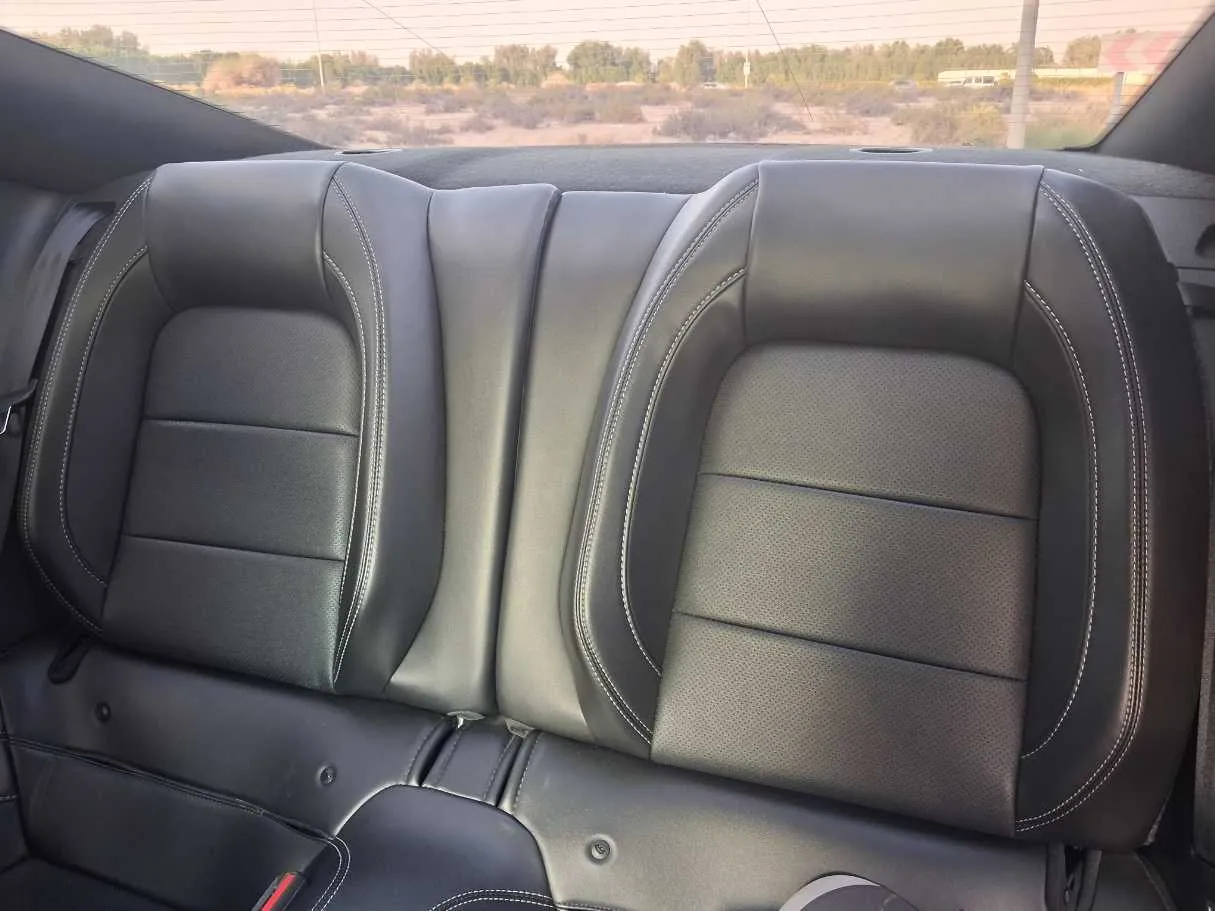 Car image 13
