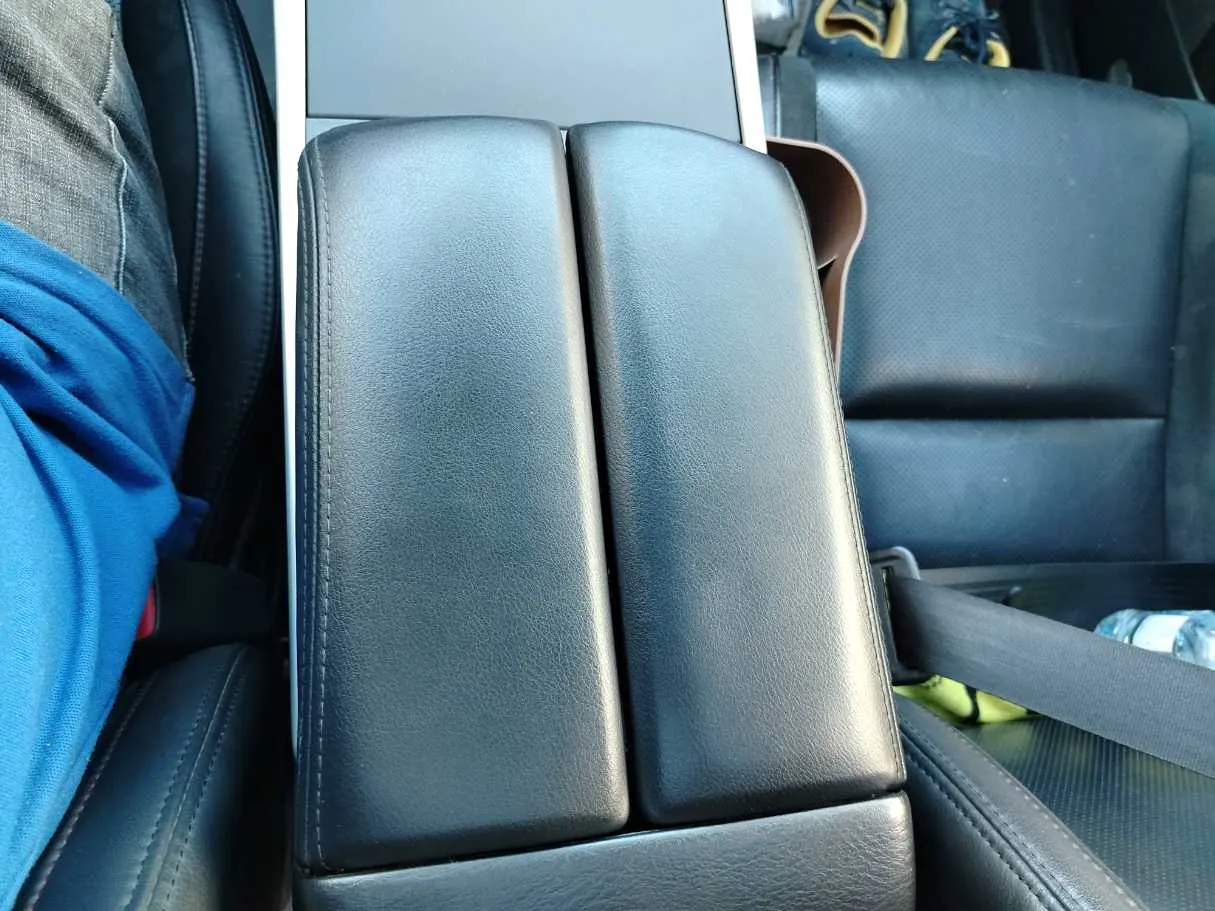 Car image 34